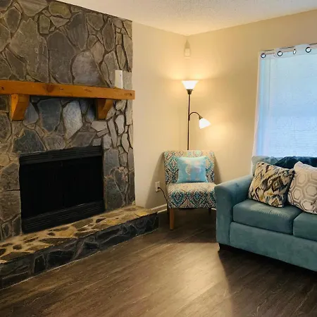Cozy - Home Away From Home With Free Parking